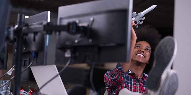 How Sarah the Interior Designer Doubled Her Revenue with QYS.us